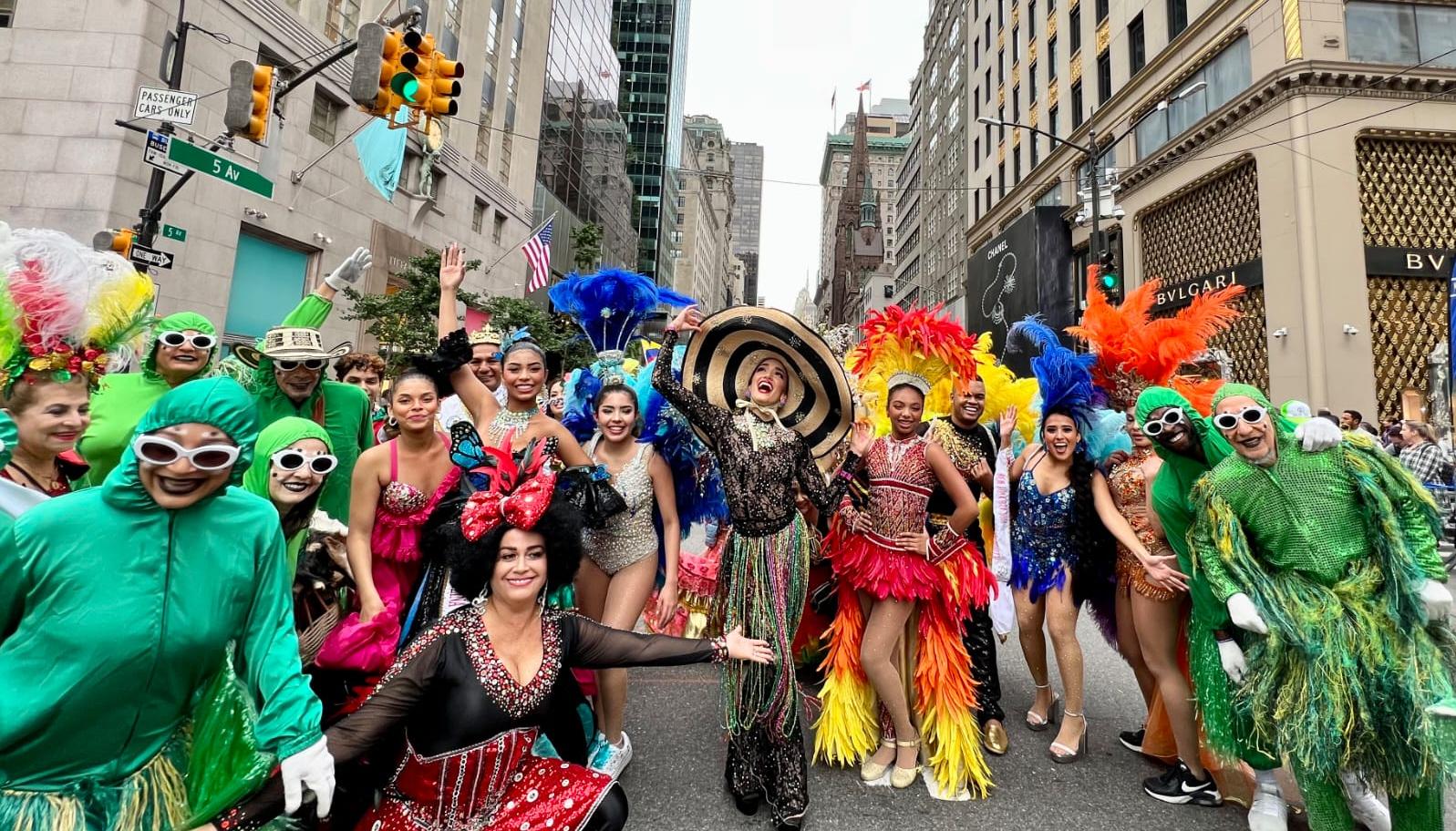 Desfile de la Hispanidad en Nueva York vibró con el 'tumbao' del